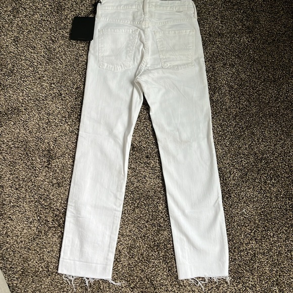 Mother Superior Jean The Scrapper Cuff Ankle Fray White Jean, like new - Picture 7 of 7